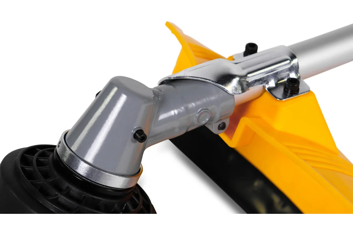 benzotrimmer-champion-t444s-2-zashchitnyj-kozhuh-i-katushka-s-leskoj