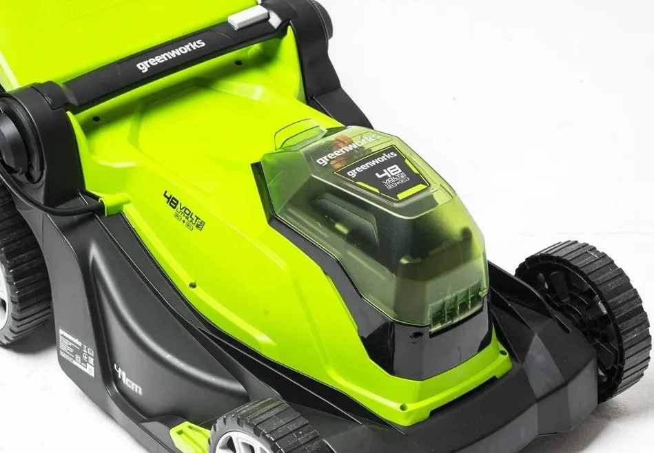 greenworks-gd24lm33-perednij-vid-deki-i-koles