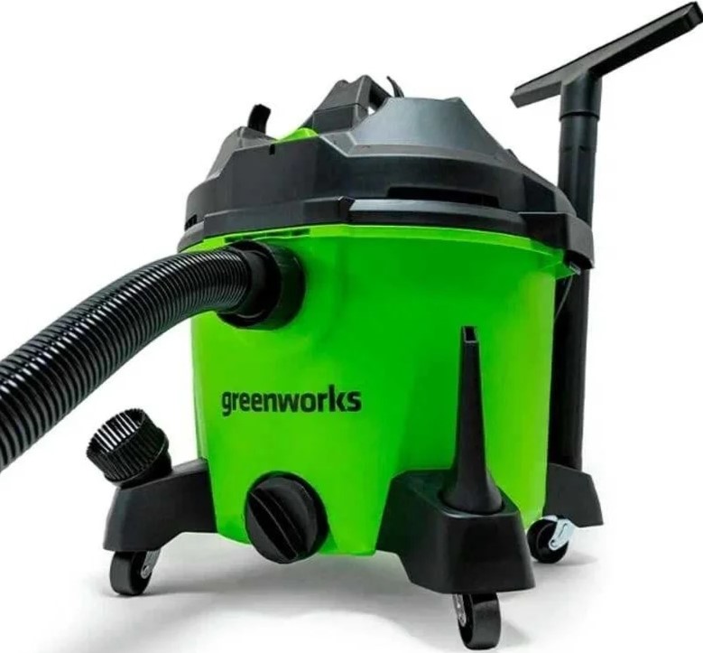 construction-vacuum-cleaner-greenworks-4701207-side-hose-connection