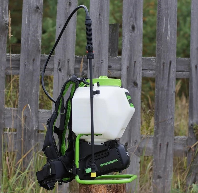opryskivatel-akkumulyatornyy-greenworks-24v-5300307-shlang