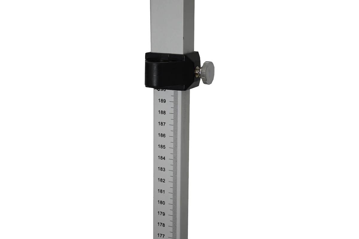 reika-nivelirnaya-condtrol-smart-staff-2-16-018-zazhim