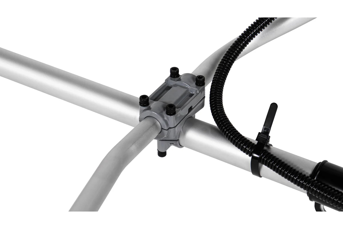 benzotrimmer-champion-t444s-2-ruchka-upravleniya-s-knoapkoy-start-stop