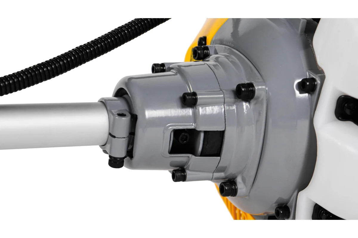 benzotrimmer-champion-t444s-2-komplekt-postavki-benzokosy-leska-nozh-remen