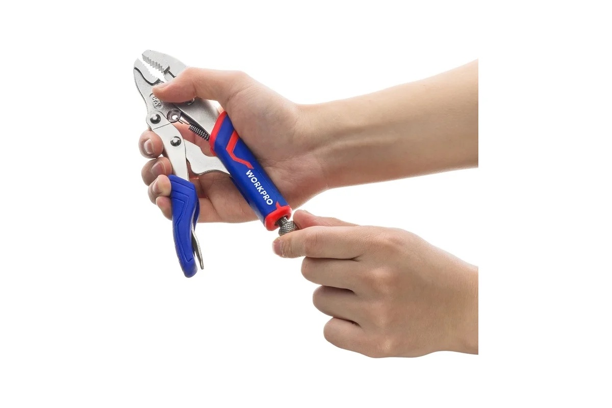 zazhimnye-kleshchi-workpro-180mm-cr-v-wp231073-v-rukakh