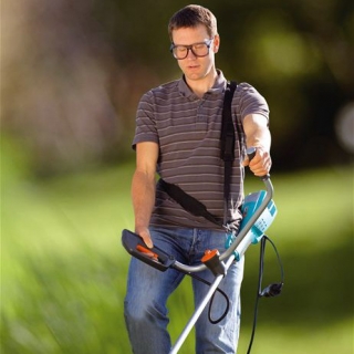 trimmer-elektricheskiy-gardena-procut-1000-rabota-na-trave