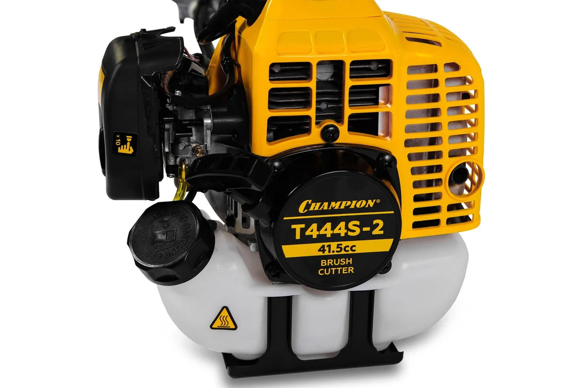 benzotrimmer-champion-t444s-2-korpus-dvigatelya-i-zashchitnye-rebra