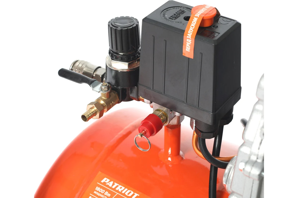 patriot-euro-50-260k-electric-air-compressor-50l-tank-2-6hp-with-accessories-photo12.jpg