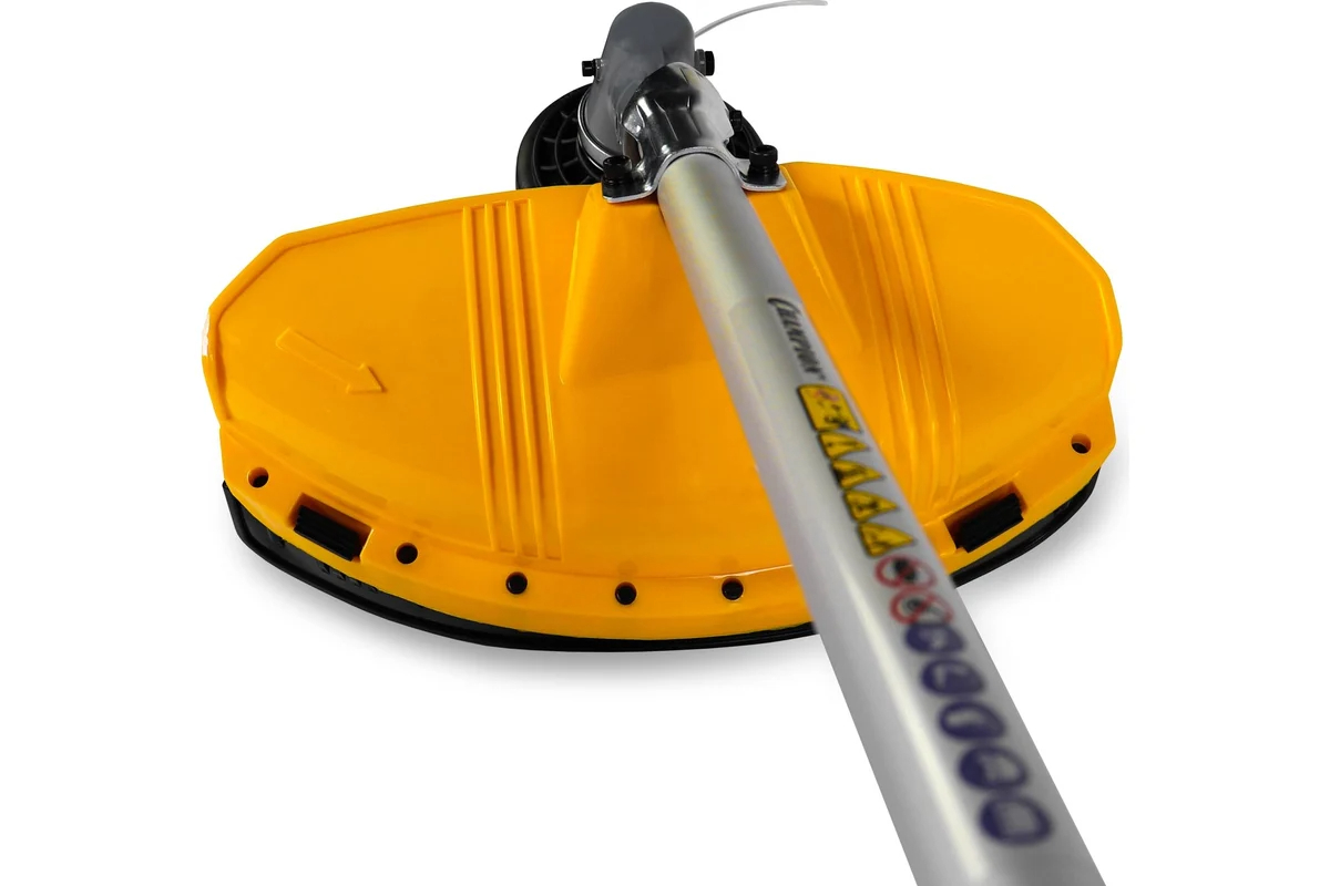 benzotrimmer-champion-t444s-2-rukoyatka-i-zashchitnyj-kozhuh-v-sbore