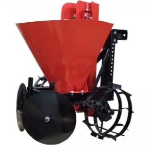 kartofelesazhalka-na-gruntozacepah-forza-s-otklyuchaemoy-lentoy-podachi-klubney