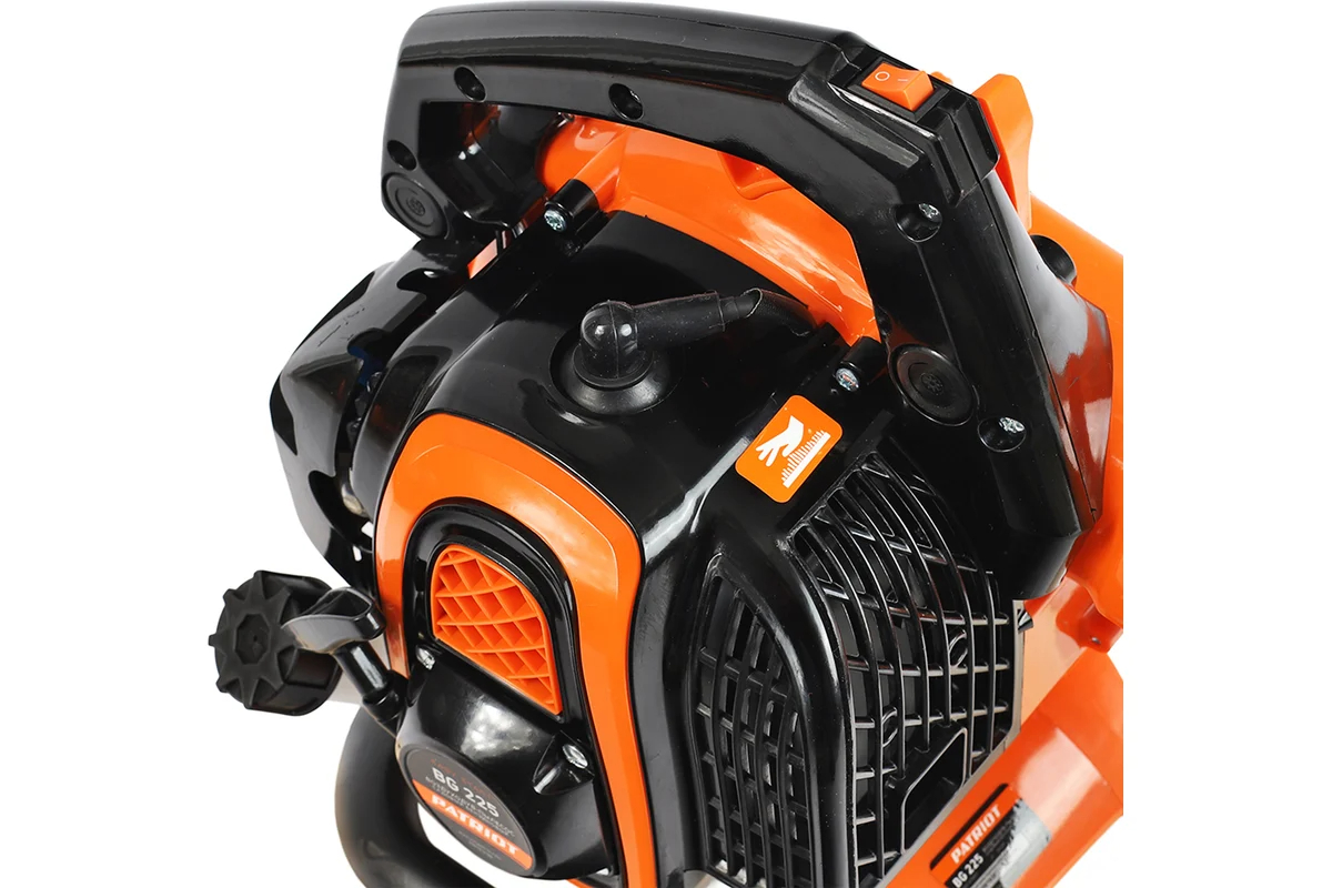 sadovyy-benzinovyy-vozduhoduv-pylesos-patriot-bg225-3v1-755100126-right-side