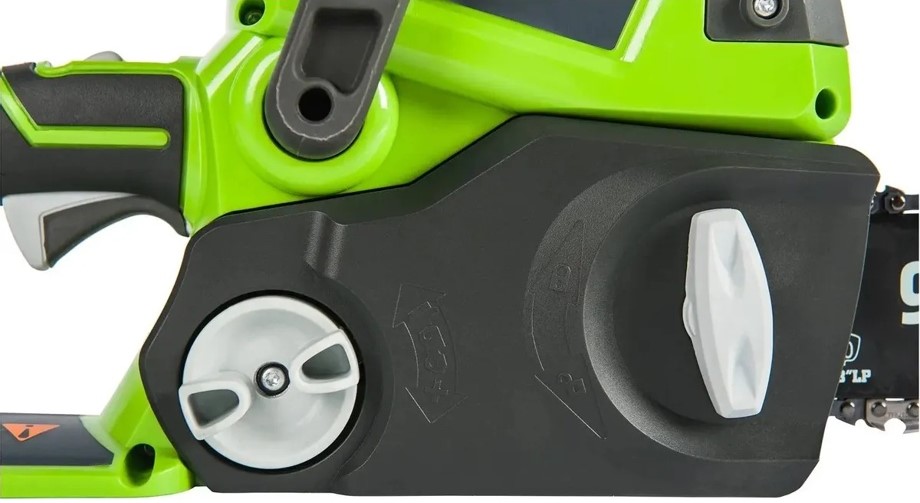 greenworks-24v-cepnaya-pila-g24cs25-rez-po-derevu
