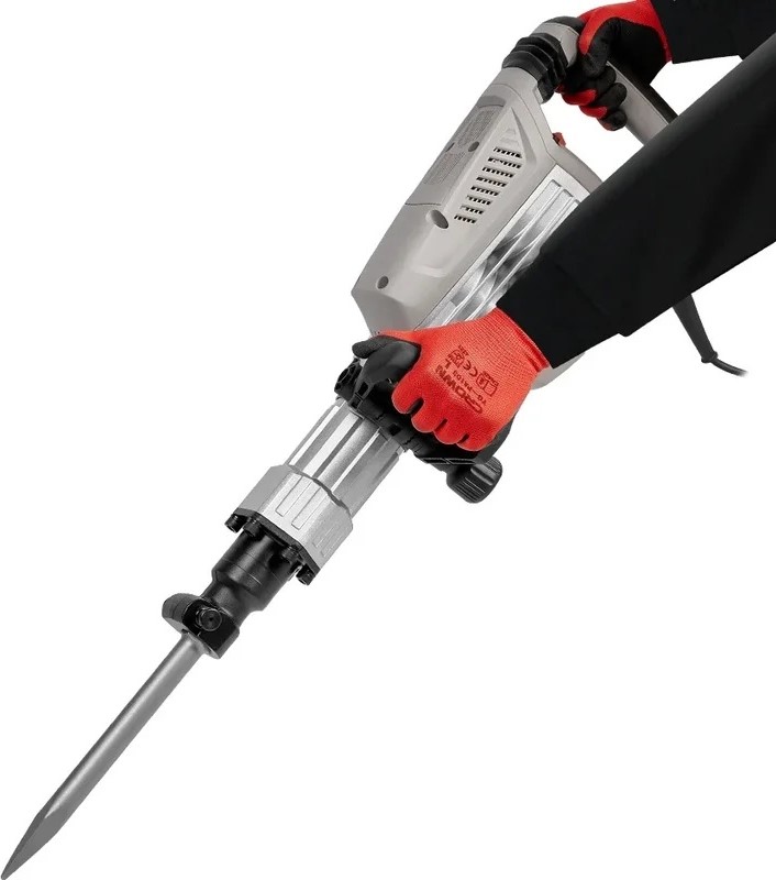 otboinyj-molotok-crown-ct18124-bmc-v-rukah