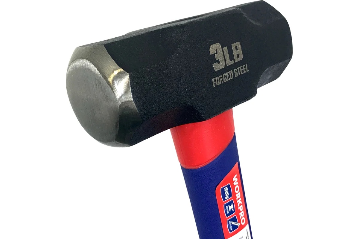 kuvalda-1500gr-workpro-fiberglass-rukoyatka-boyok-blizko