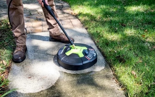 greenworks-38cm-surface-cleaner-action