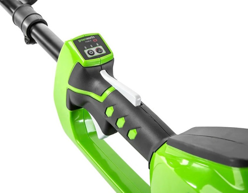 akkumulyatornyj-trimmer-greenworks-gd40bc-1301507ub-obshij-vid-szadi