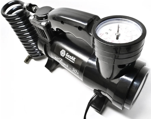car-air-compressor-belak-borey-30-pressure-gauge-close-up