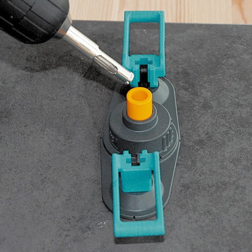 shablon-dlya-sverleniya-almaznymi-sverlami-5-10-mm-5911000-wolfcraft-3