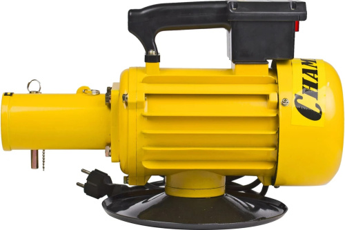 betonnyj-vibrator-champion-ecv2200-produtosnaya-foto3.jpg
