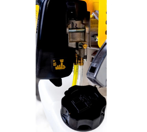 trimmer-champion-t433-2-dvigatel-i-toplivnyj-bak-benzokosy