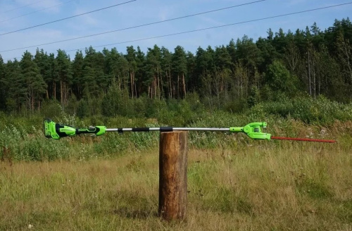 kustorez-shtangovyi-akkumulyatornyi-greenworks-g40pha-40v-2300407-nozhi