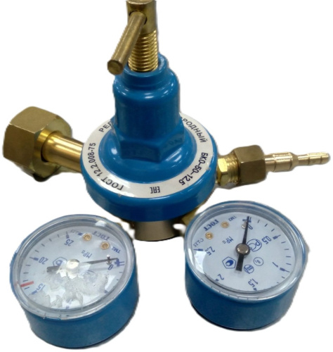 ars-bko-50-12-5-oxygen-cylinder-pressure-regulator-rear-angle