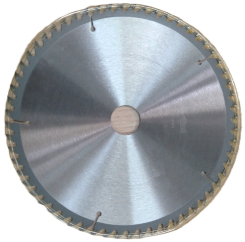 saw-blade-ataka-250x32-t60-laminate-angled-view